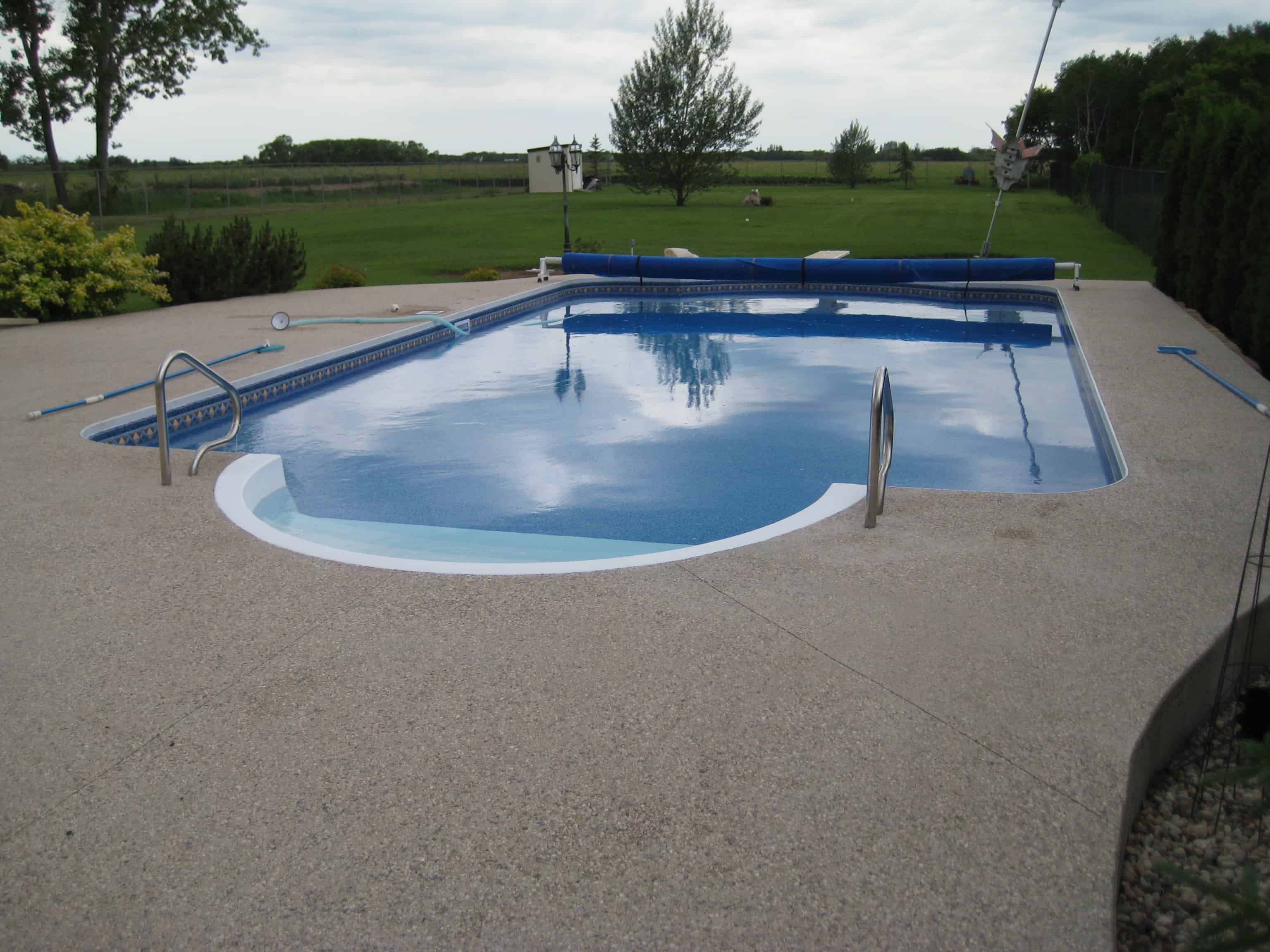 Roman Shape Pool Steps UV Pools